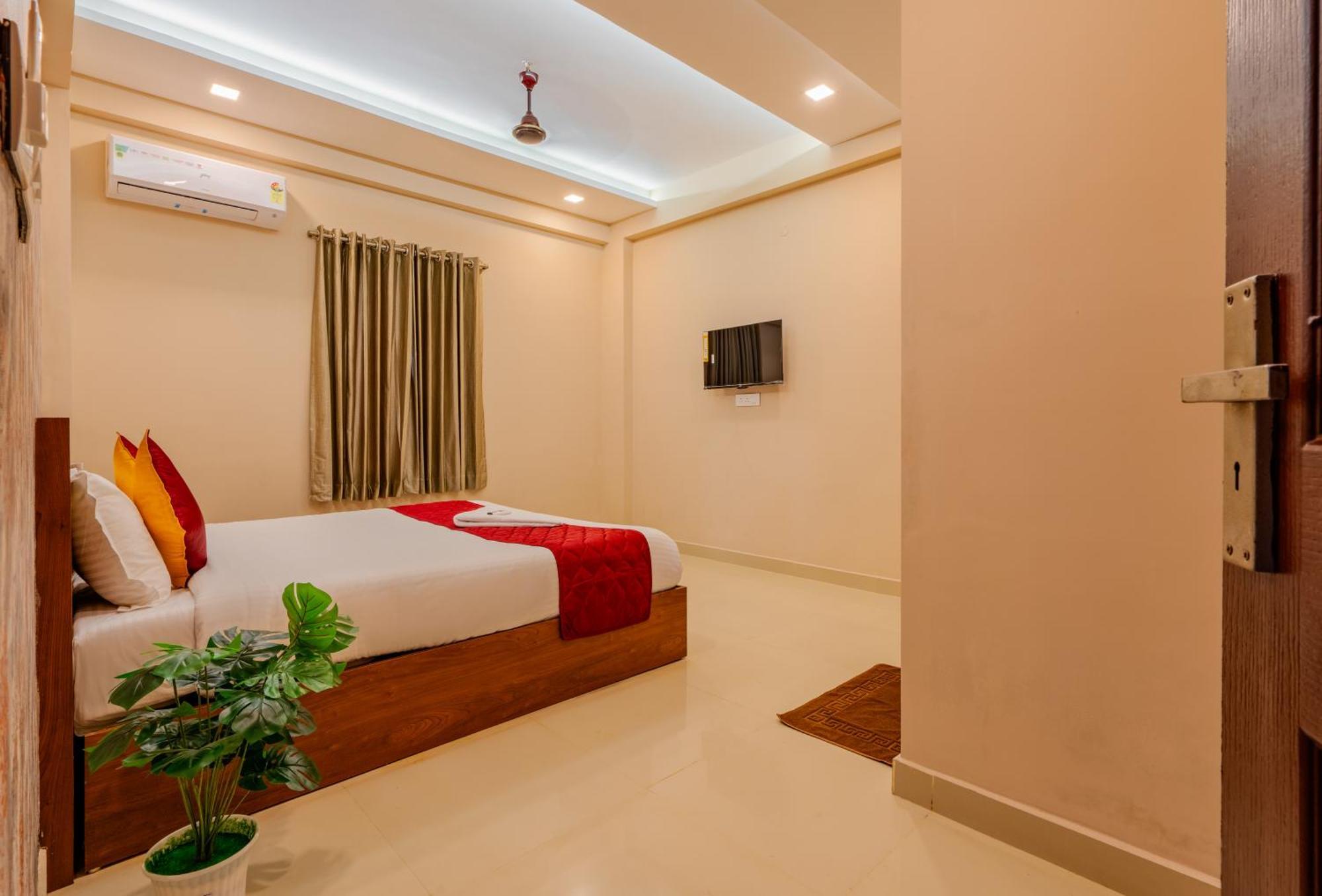 Yaad Residency Hotel Kochi Kültér fotó