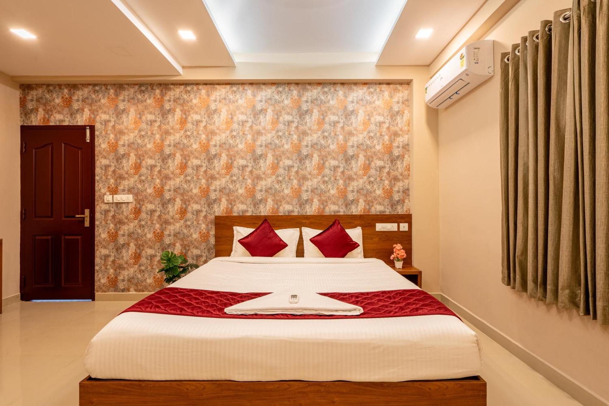 Yaad Residency Hotel Kochi Kültér fotó
