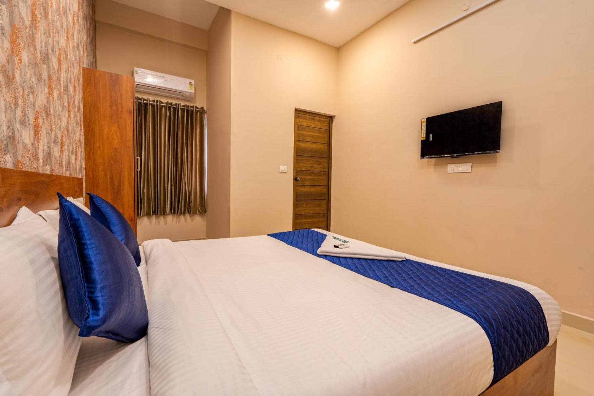 Yaad Residency Hotel Kochi Kültér fotó