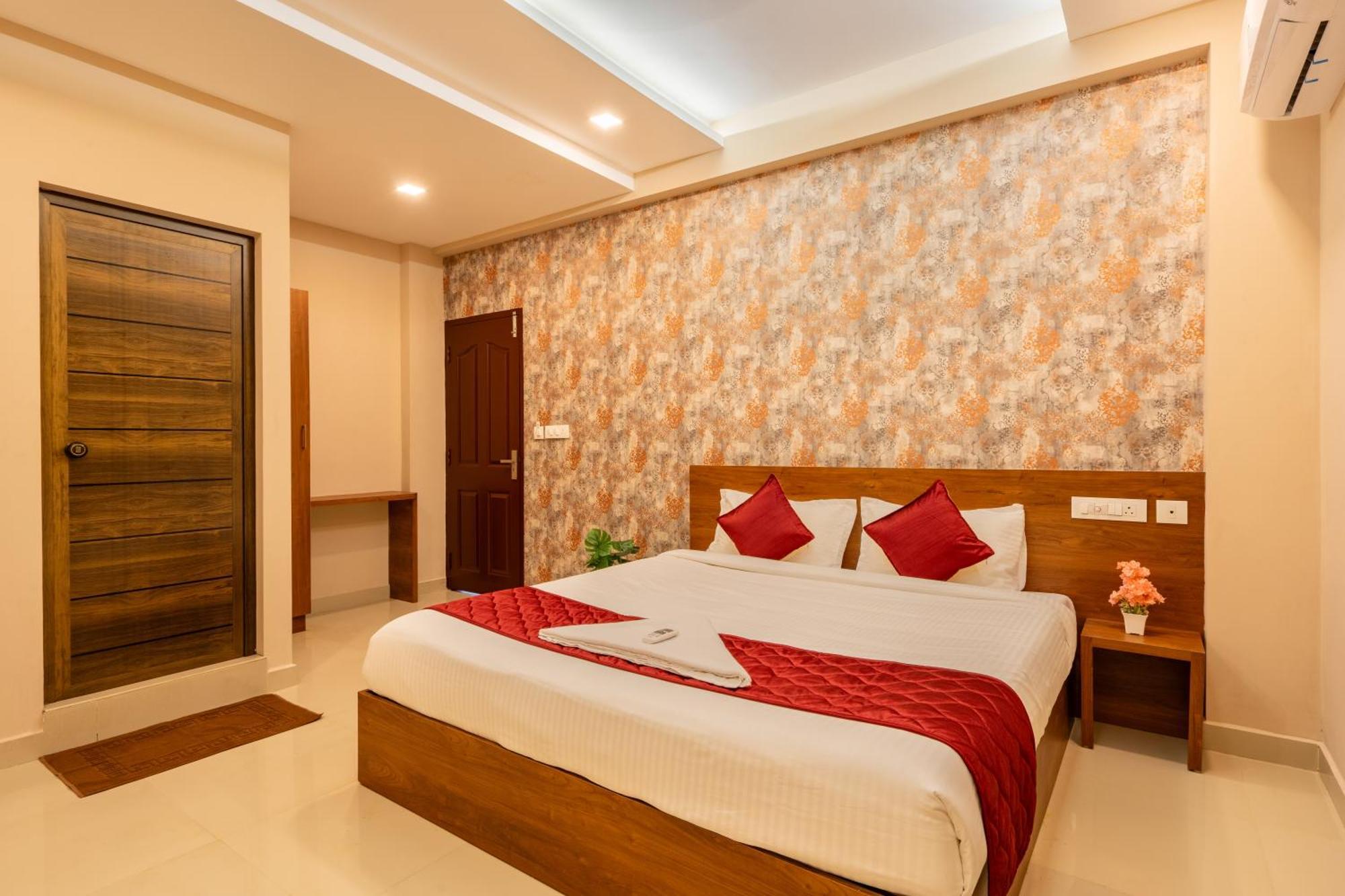 Yaad Residency Hotel Kochi Kültér fotó