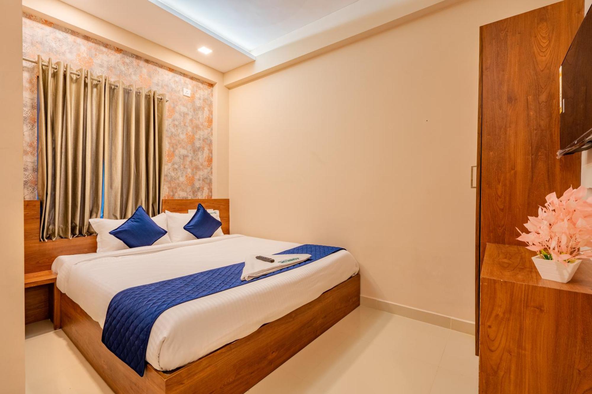 Yaad Residency Hotel Kochi Kültér fotó